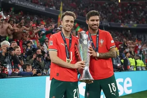 روبن نيفيز يرث صديقه الراحل جوتا